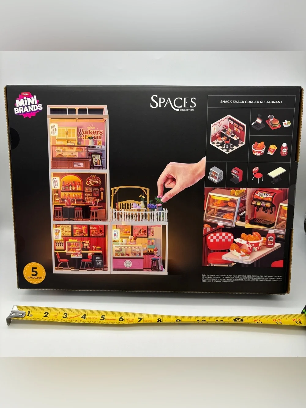 Mini Brands Spaces THE SNACK SHACK LED Light Up Miniature Diorama Scene Zuru